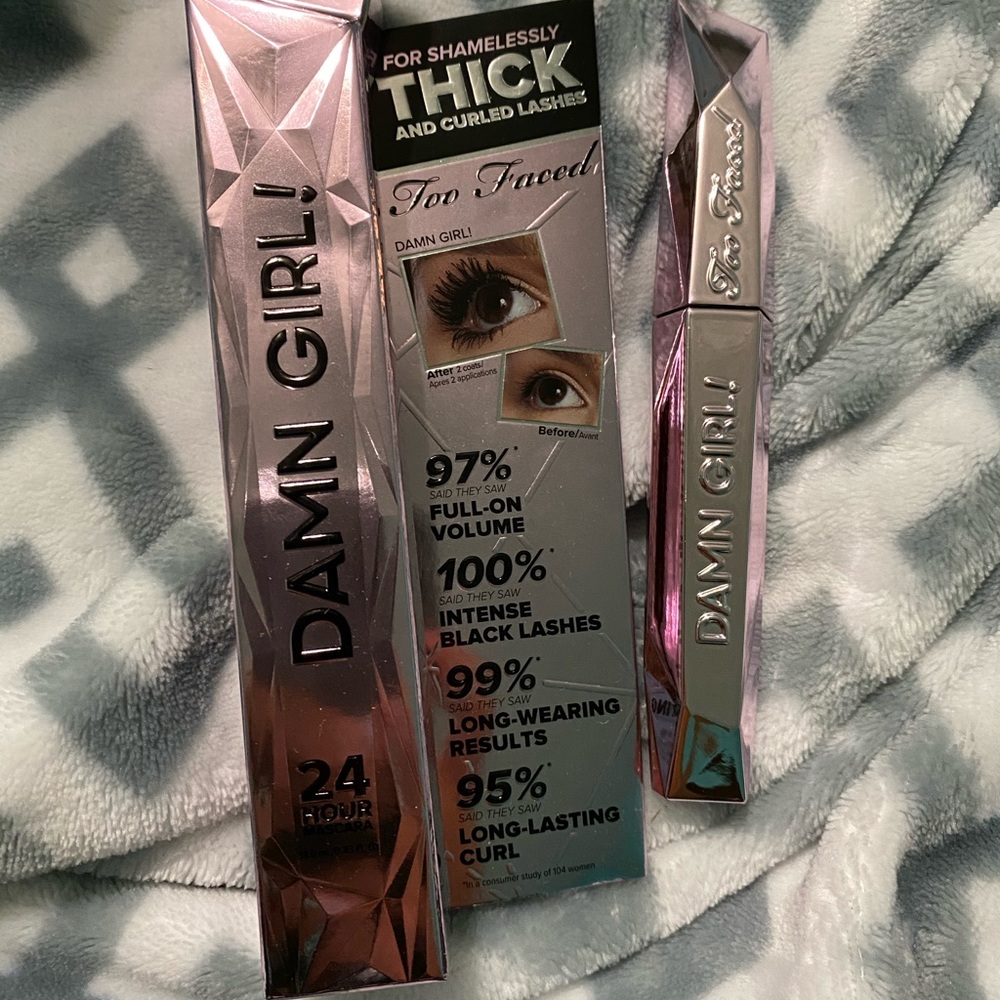 Damn girl mascara